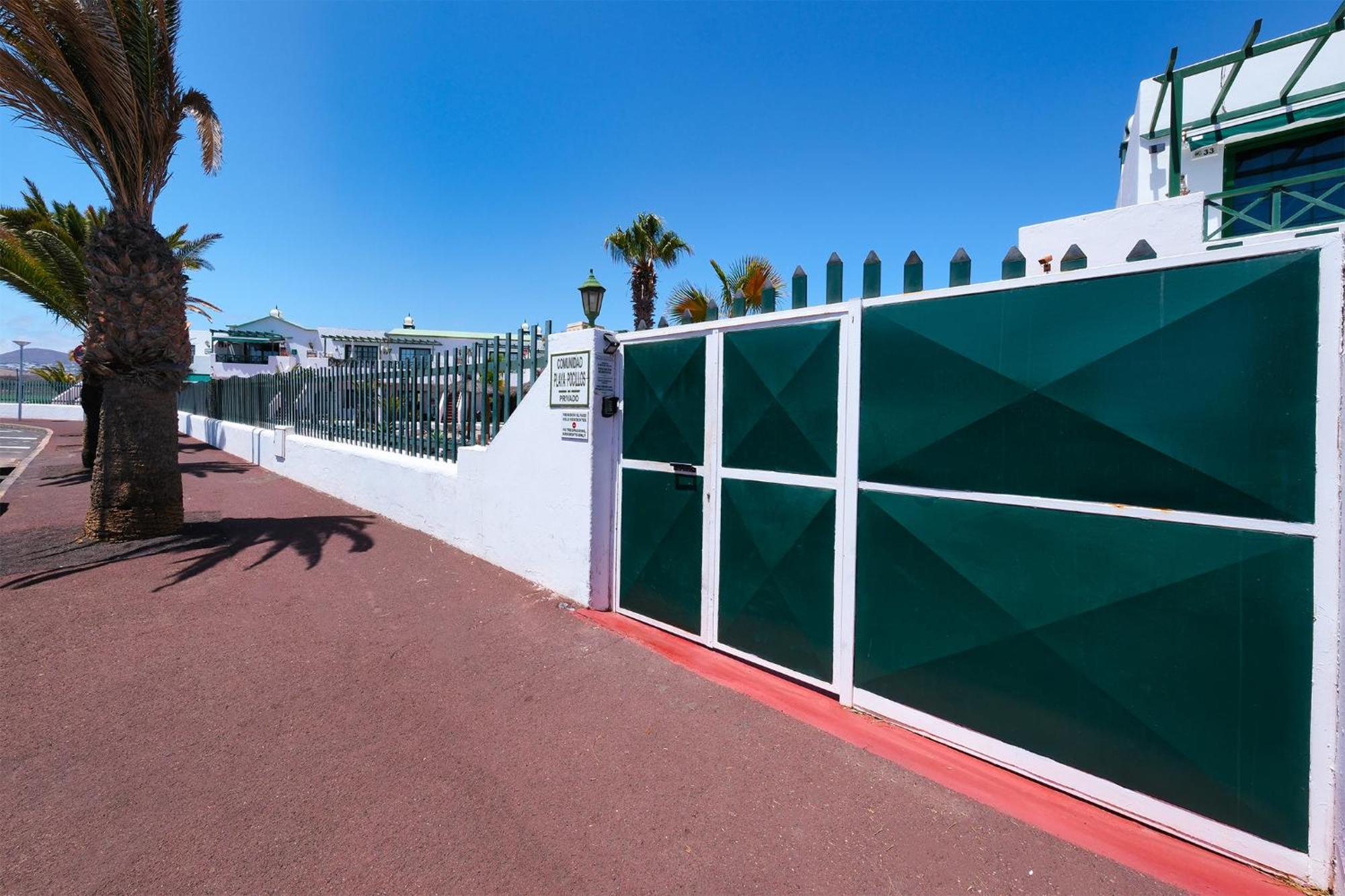 La Vela Azul -pool & Tennis - Free Ac &good Wifi- Smart Tv Ferienhaus