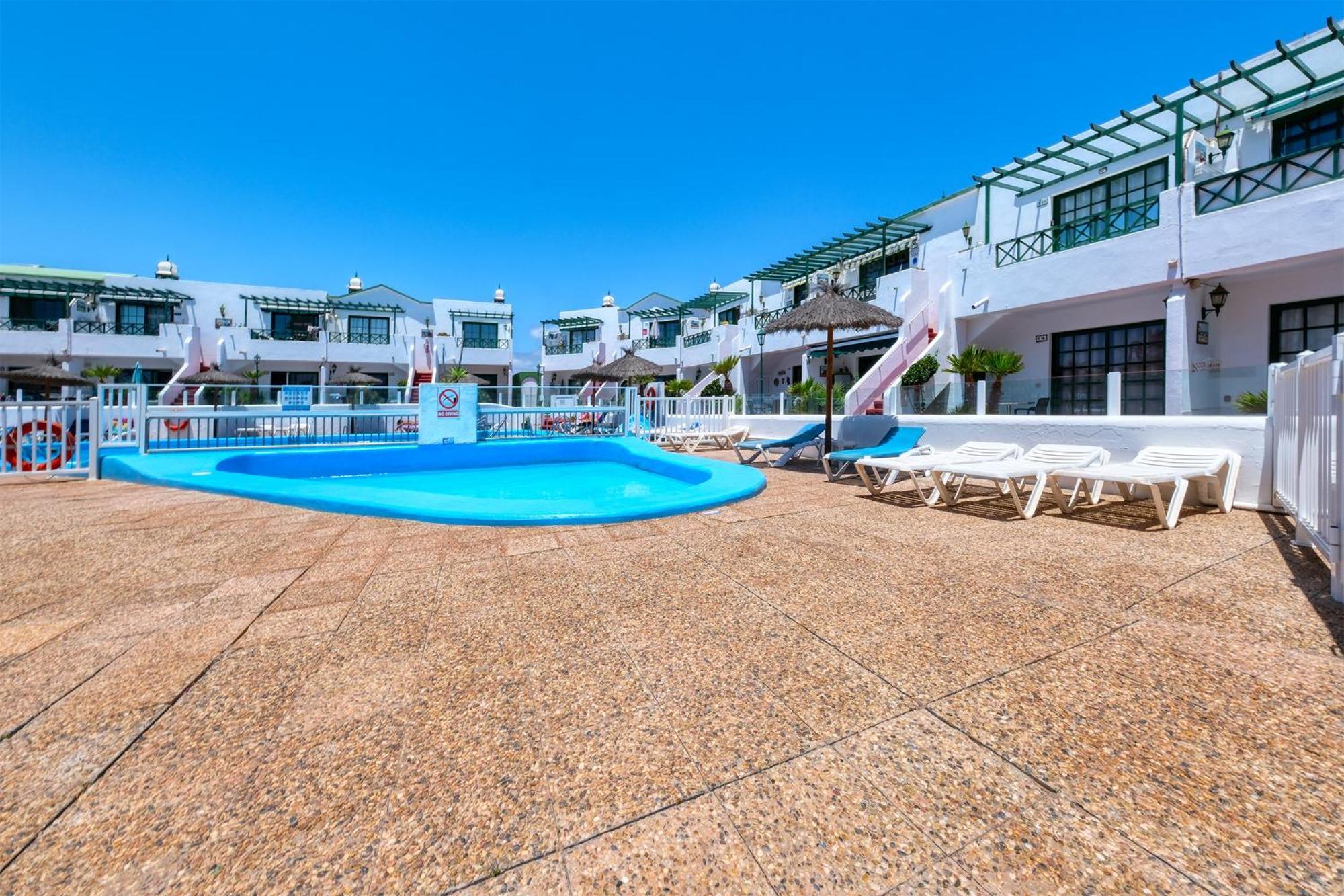 La Vela Azul -pool & Tennis - Free Ac &good Wifi- Smart Tv Ferienhaus *